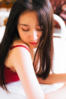 她的紧致让他闷哼出声电影